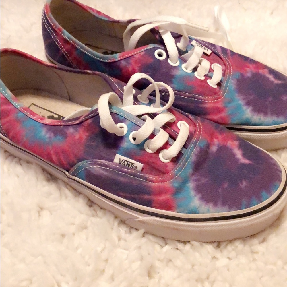 Tie-dye Vans Classics